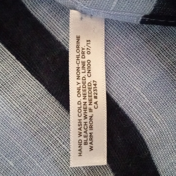 Talbots Woman's Blue Chevron Fashion Scarf - Picture 4 of 7